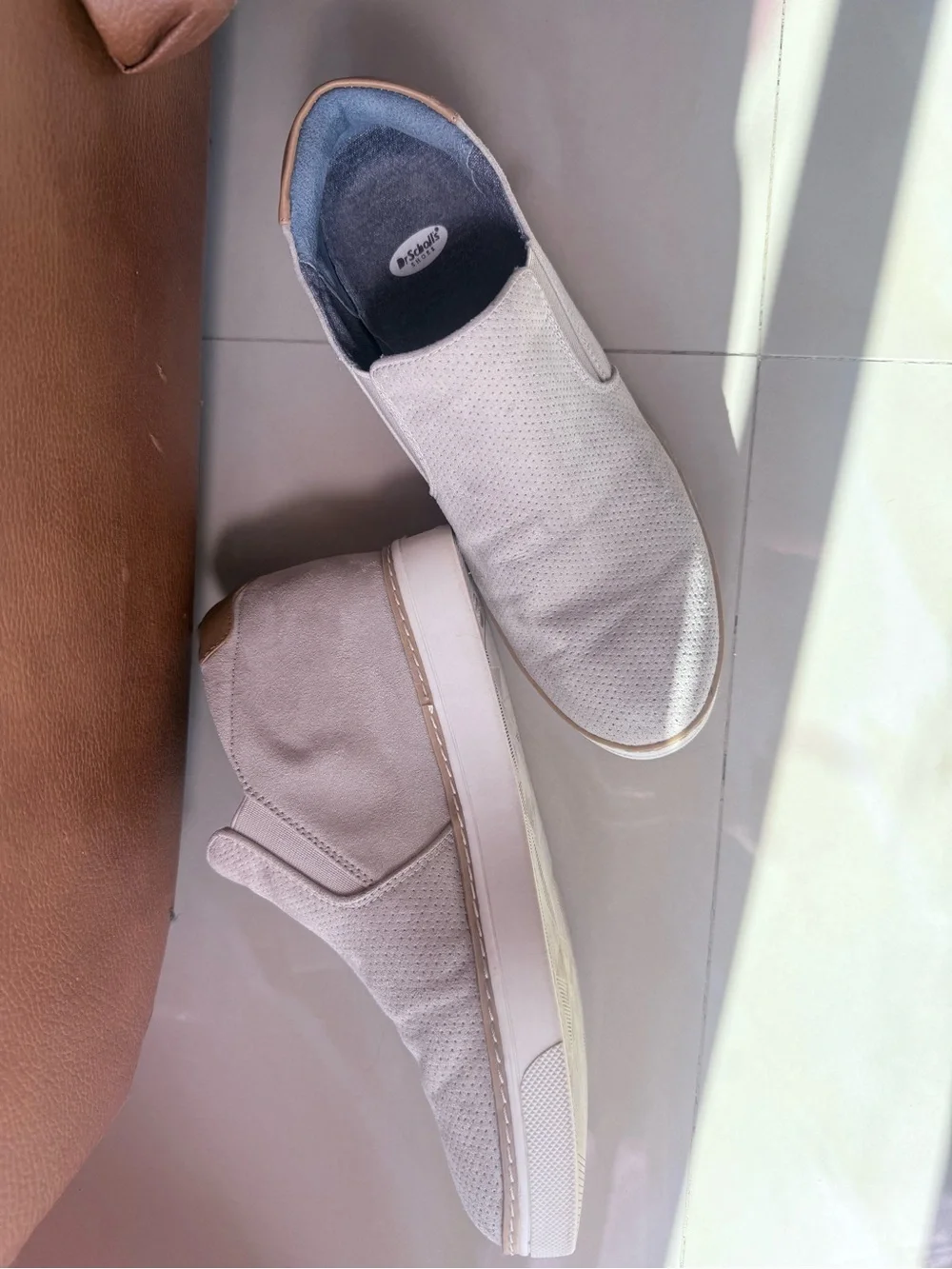 Dr. Scholls light beige